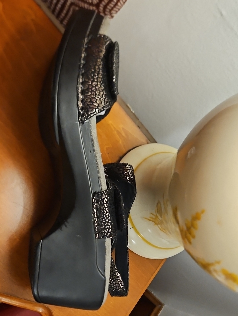 Dansko Metallic Black Animal Print Wedges Black 9M/ EUC - Picture 13 of 16